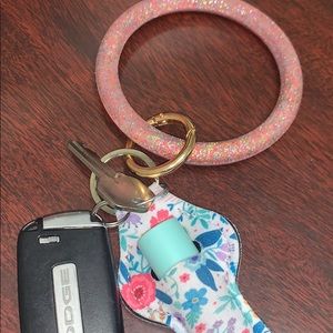 super cute bracelet keychain!
